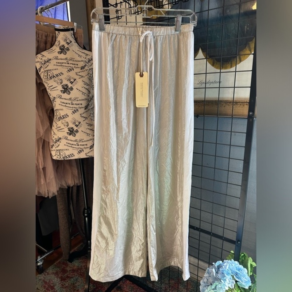 Lanston NWT wide leg casual track  pants embellished